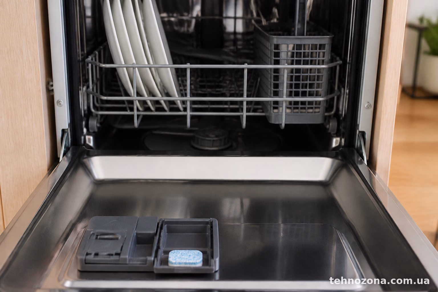 Electrolux EEA71210L не розчиняє таблетку: що робити
